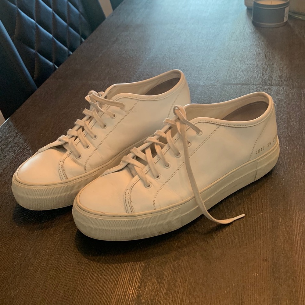 Common Projects Tournament Low Platform in White size 8